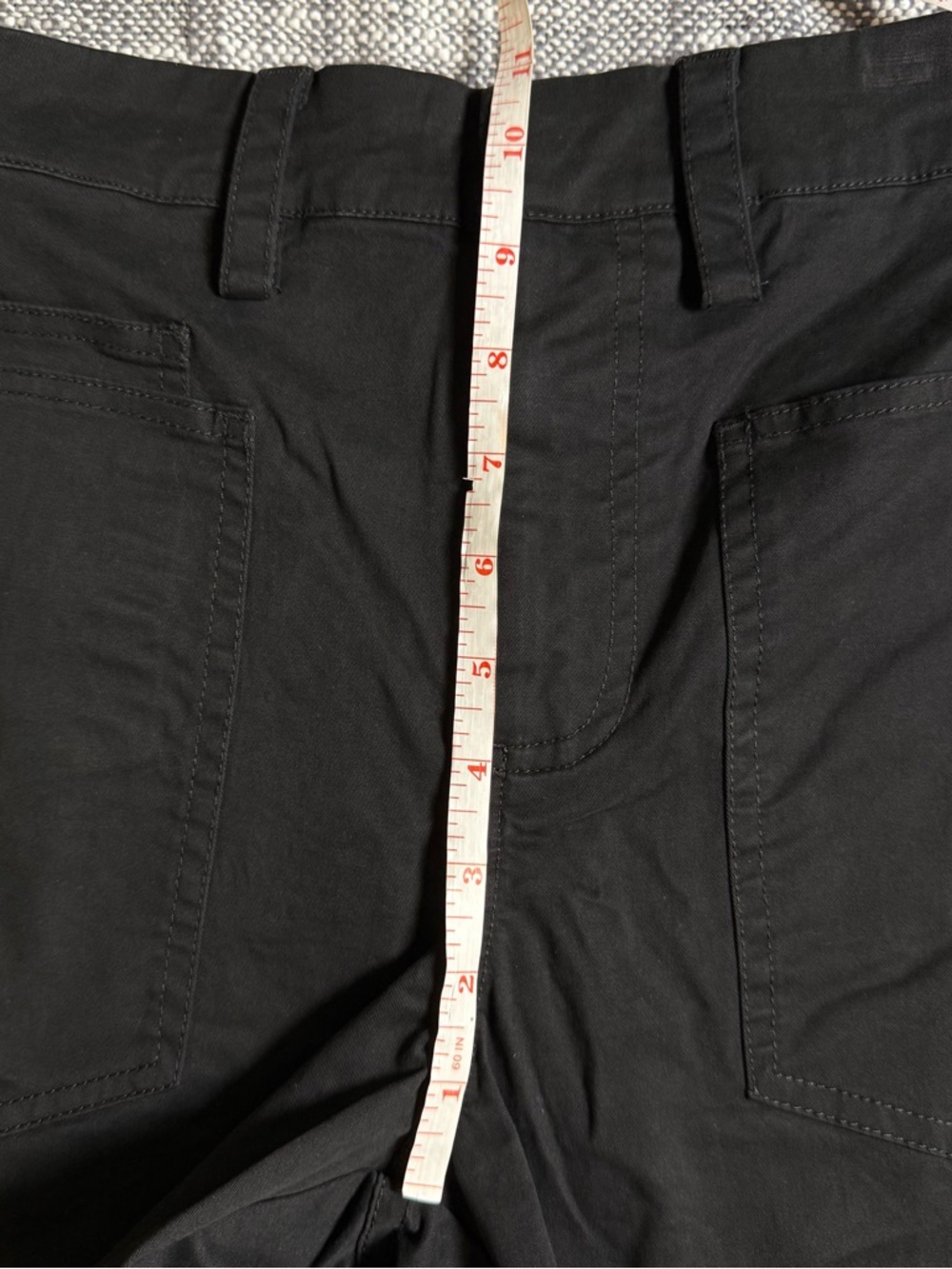 High-Rise Cropped Wide-Leg Pants in Black - Picture 4 of 12